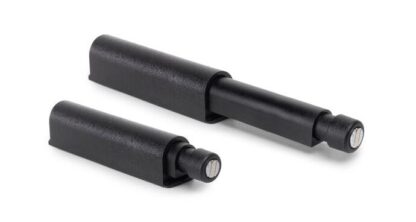 2 pezzi elegante chiusura a scatto, superficie: nero, 62 mm (2-7/16"), versione: magnetica, 2033917. Stabile chiusura push-to-open per ante di mobili, ante di armadi, sportelli e molto altro, di EMUCA - immagine 4